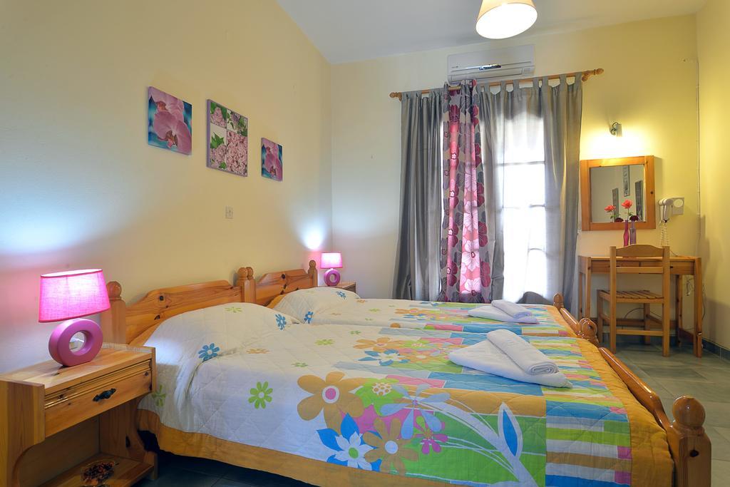 Feeloxenia Corfu Apartments Acharavi  Zimmer foto